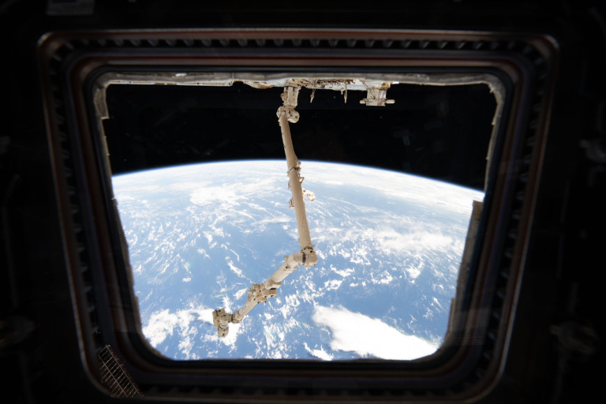 Canadarm2